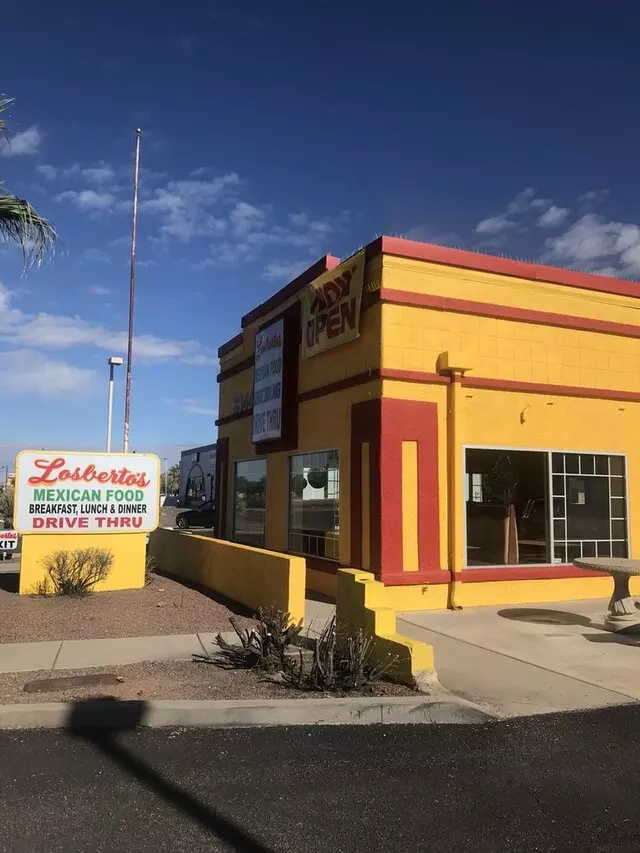 Los Bertos mexican food