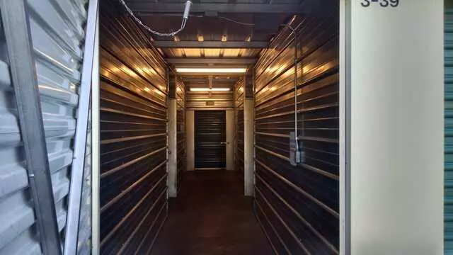 StorQuest Self Storage