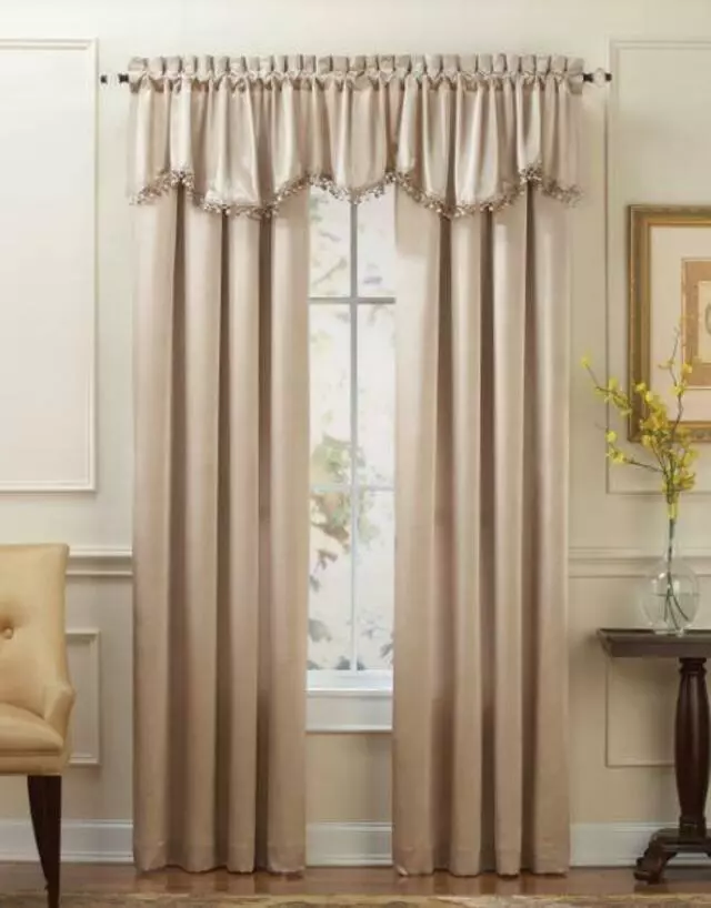 Anna’s Linens