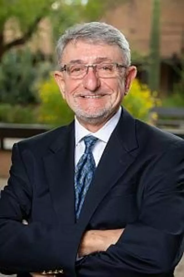 Ernesto Levy, MD