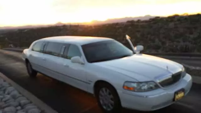 24-7 Limousines