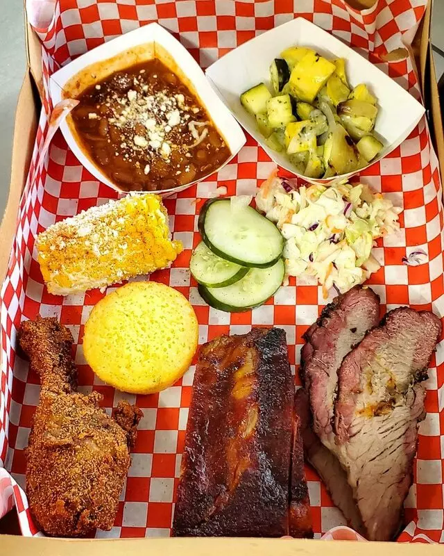 Charly's BBQ & Grill
